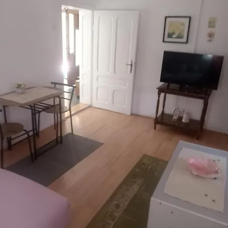 Lägenhet Palamar Kursumlija